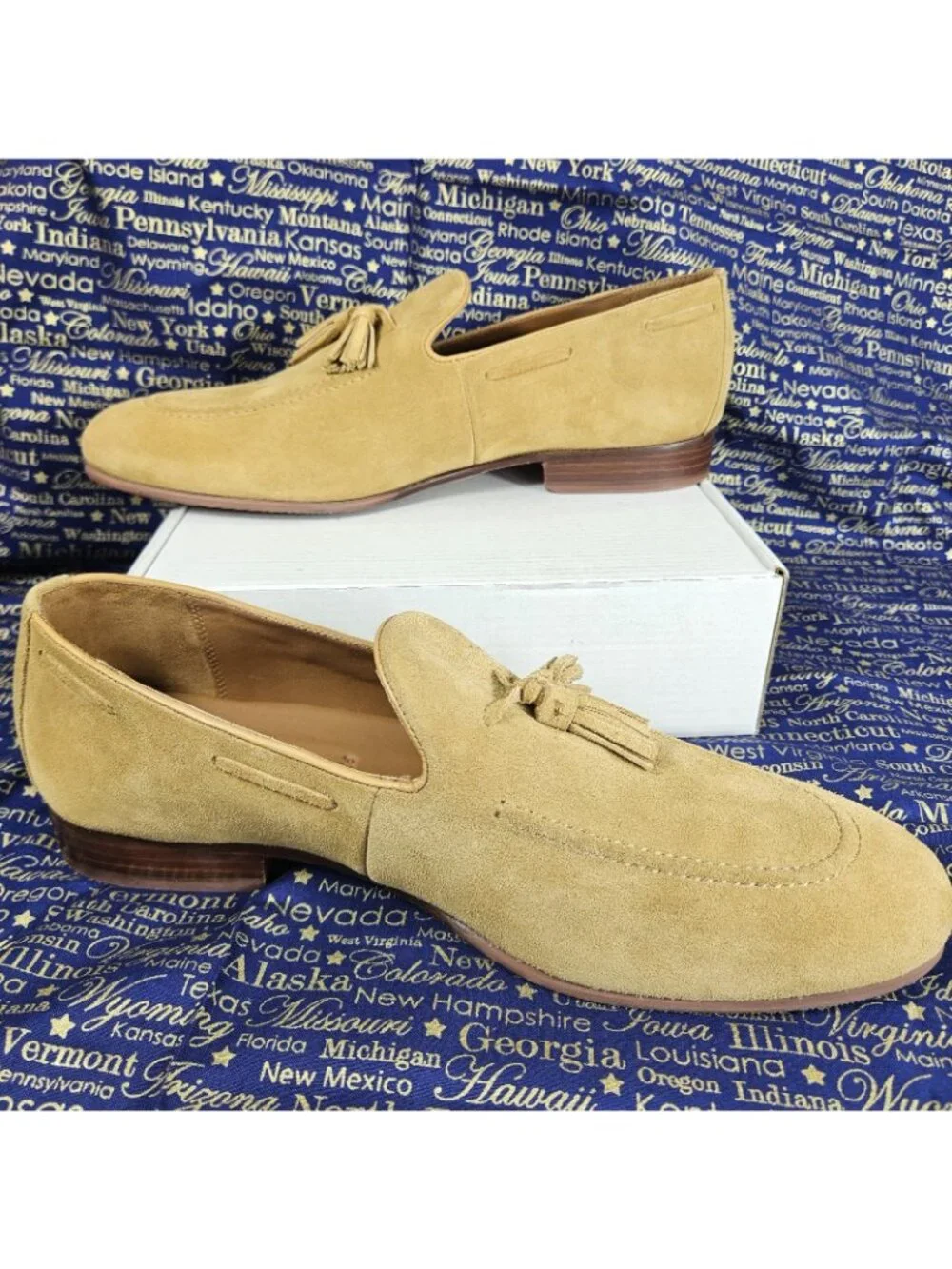 Allen Edmonds Presley Slip On Tassel Loafer Suede Mens Size 11D New Light Tan